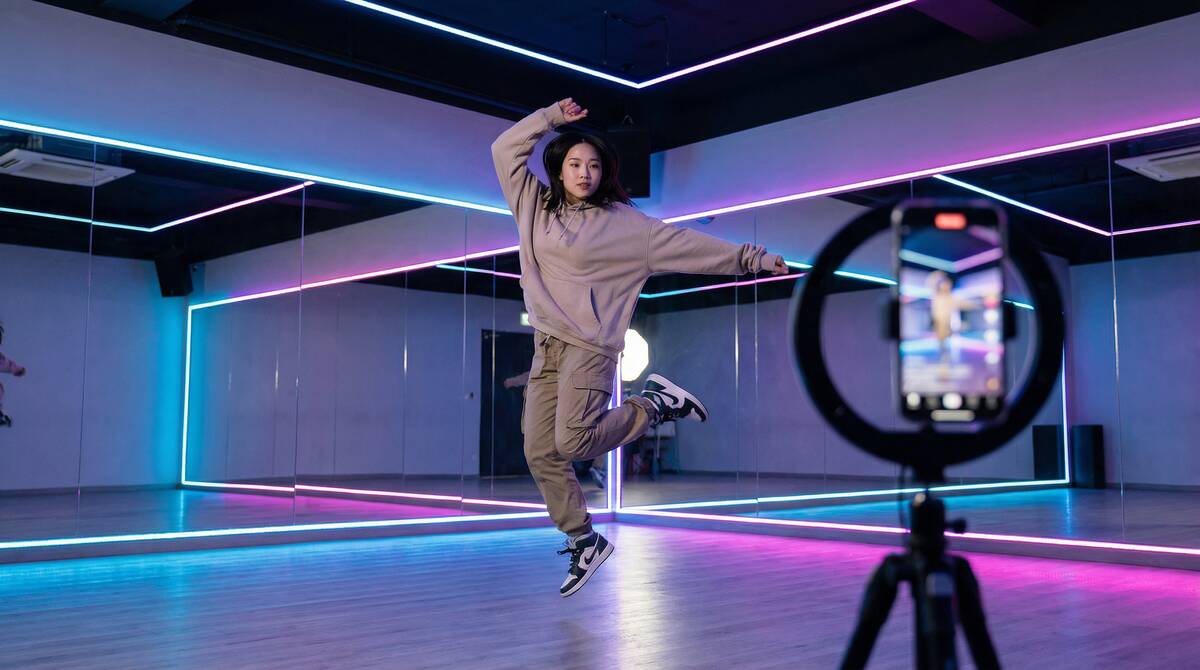 草莓视频舞蹈短视频